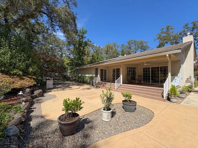 3120 Navion Ct, Cameron Park, CA 95682