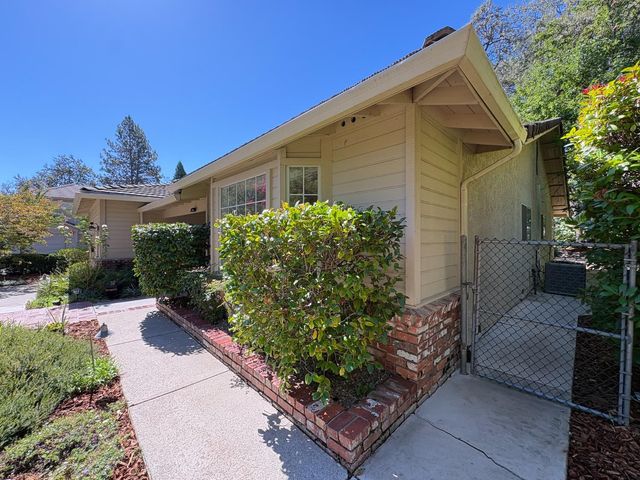 3120 Navion Ct, Cameron Park, CA 95682