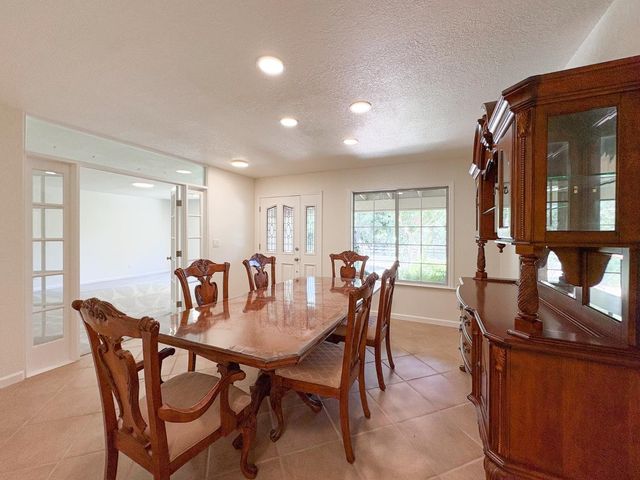 3120 Navion Ct, Cameron Park, CA 95682