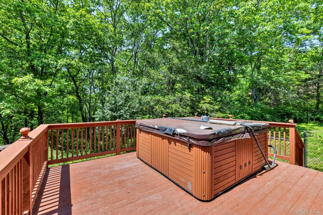 65 Oxford Springs Road, Chester, NY 10918