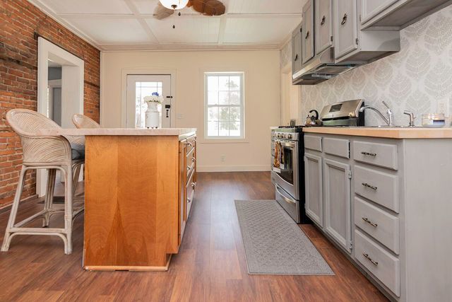 514 N Kalamazoo Street, Paw Paw, MI 49079