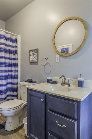 514 N Kalamazoo Street, Paw Paw, MI 49079