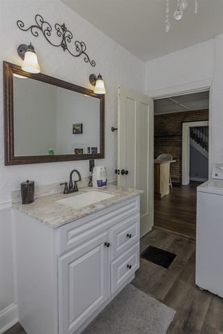 514 N Kalamazoo Street, Paw Paw, MI 49079