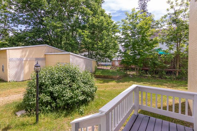 514 N Kalamazoo Street, Paw Paw, MI 49079