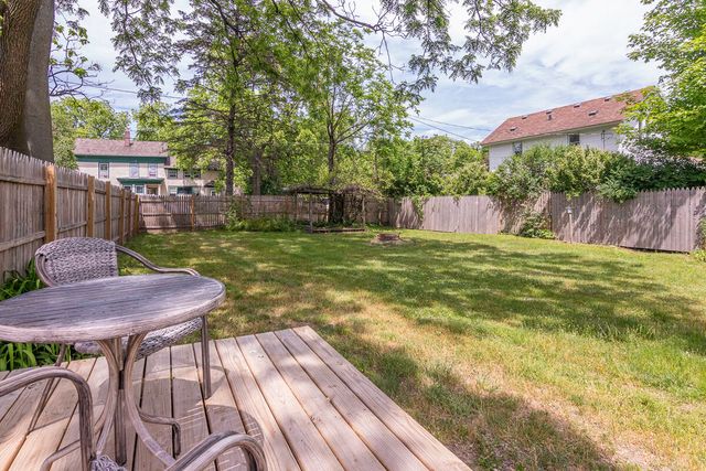 514 N Kalamazoo Street, Paw Paw, MI 49079