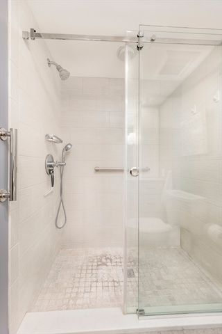 404 Paradise Road 1C, Swampscott, MA 01907