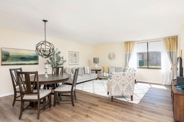404 Paradise Road 1C, Swampscott, MA 01907