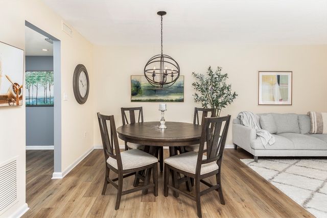 404 Paradise Road 1C, Swampscott, MA 01907