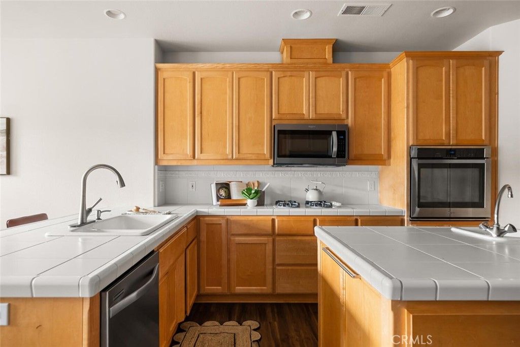 Image 14 of property listing at 1480 Arch Way, Chico, CA 95973