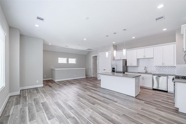 240 Julia Street E, Houston, TX 77022