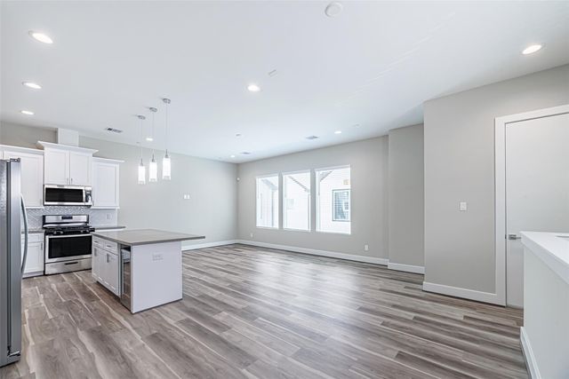 240 Julia Street E, Houston, TX 77022