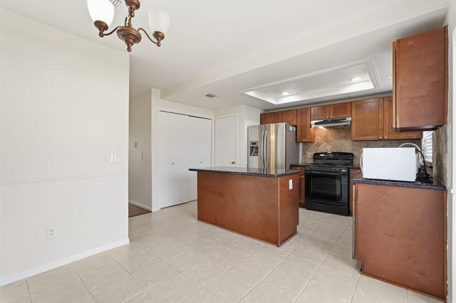 2808 Grants Lake Boulevard 405, Sugar Land, TX 77479