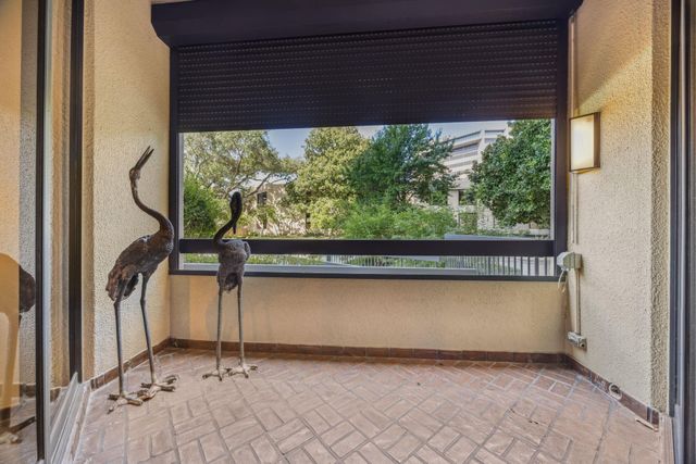 5555 Del Monte Drive 102, Houston, TX 77056