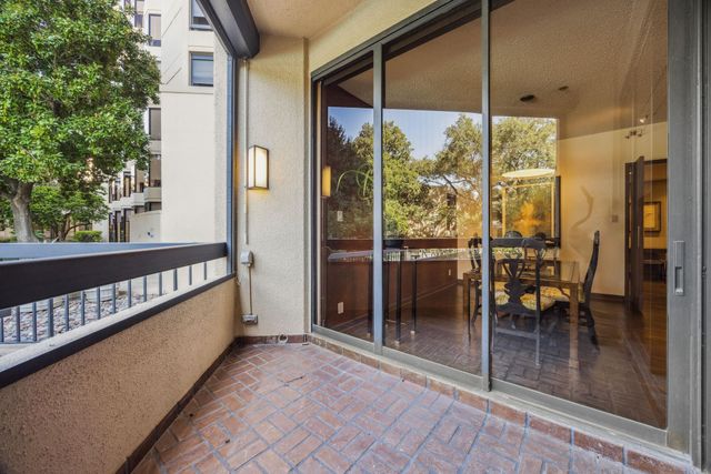5555 Del Monte Drive 102, Houston, TX 77056
