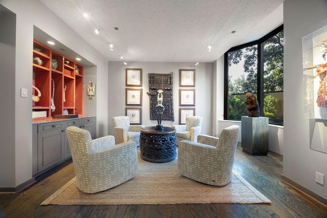 5555 Del Monte Drive 102, Houston, TX 77056