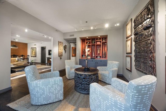 5555 Del Monte Drive 102, Houston, TX 77056