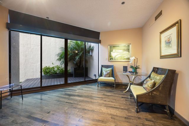 5555 Del Monte Drive 102, Houston, TX 77056