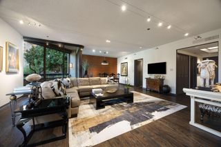5555 Del Monte Drive 102, Houston, TX 77056