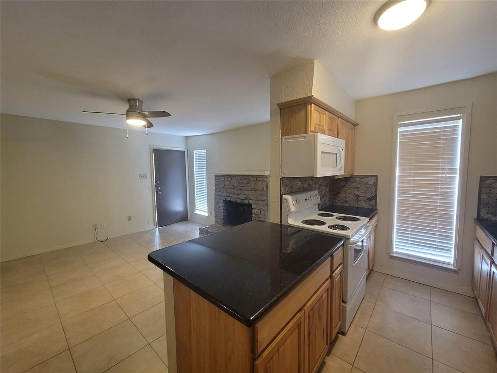 104 W 35th ST 2, Austin, TX 78705