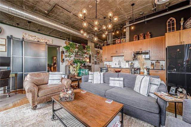 3235 Roswell Road NE 819, Atlanta, GA 30305