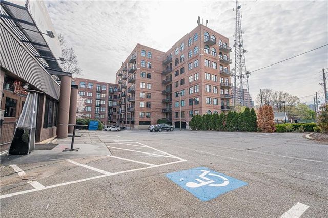 3235 Roswell Road NE 819, Atlanta, GA 30305