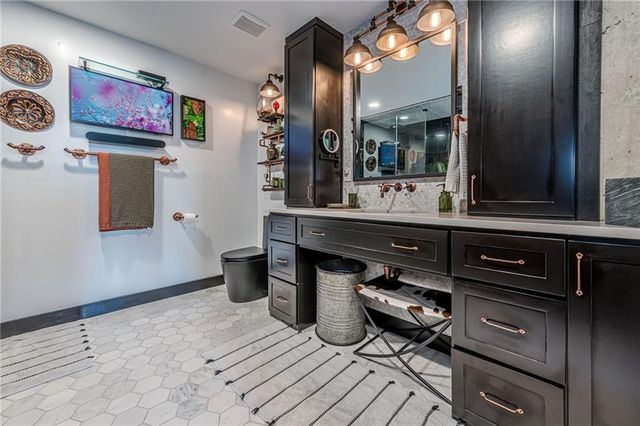 3235 Roswell Road NE 819, Atlanta, GA 30305
