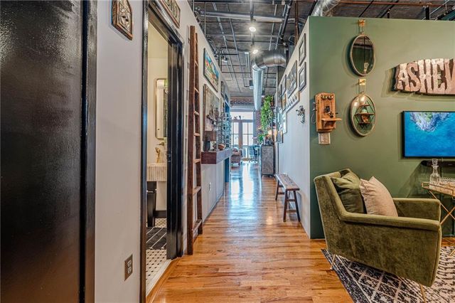 3235 Roswell Road NE 819, Atlanta, GA 30305