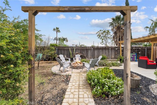 4259 N 4th, San Bernardino, CA 92407