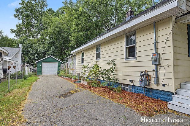 5055 Haughey Avenue Sw, City Of Wyoming, MI 49548