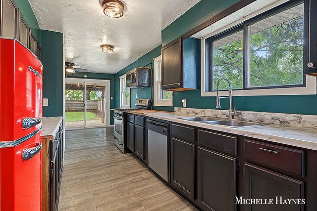 5055 Haughey Avenue Sw, City Of Wyoming, MI 49548