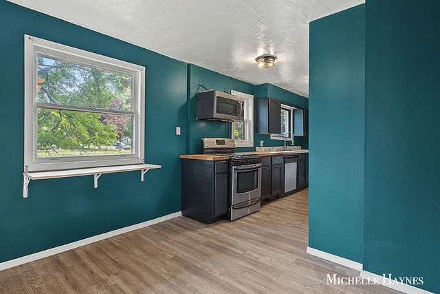 5055 Haughey Avenue Sw, City Of Wyoming, MI 49548