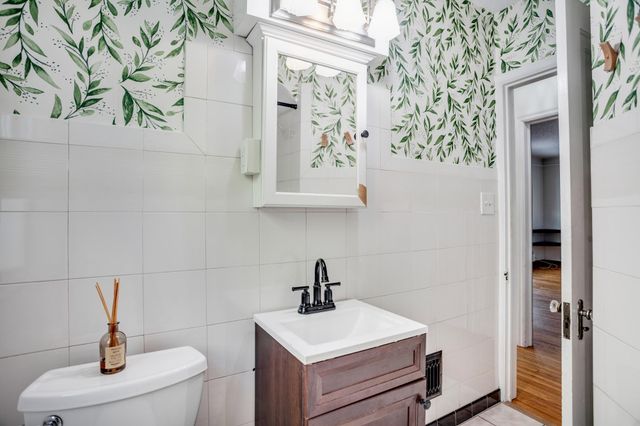 4504 29th Avenue S, Minneapolis, MN 55406