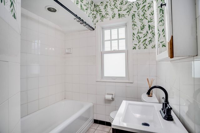 4504 29th Avenue S, Minneapolis, MN 55406