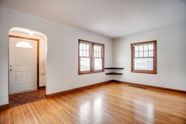 4504 29th Avenue S, Minneapolis, MN 55406