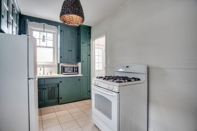 4504 29th Avenue S, Minneapolis, MN 55406