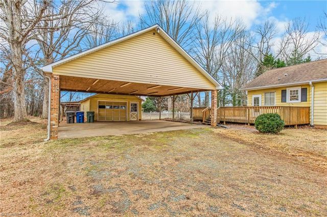 4450 Rock Hill Road, Pfafftown, NC 27040