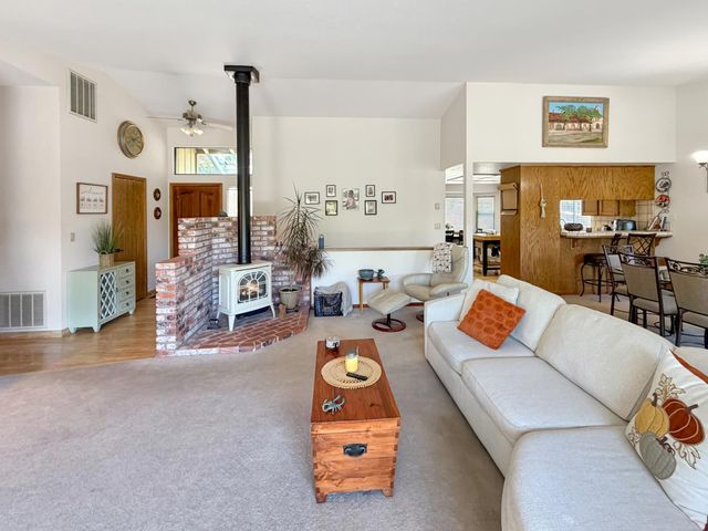 5186 Pondorex Rd, Auburn, CA 95602