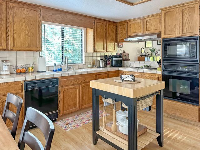 5186 Pondorex Rd, Auburn, CA 95602