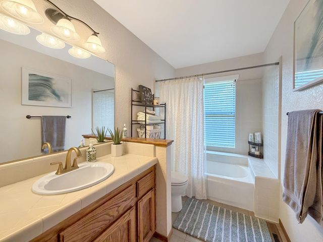 5186 Pondorex Rd, Auburn, CA 95602