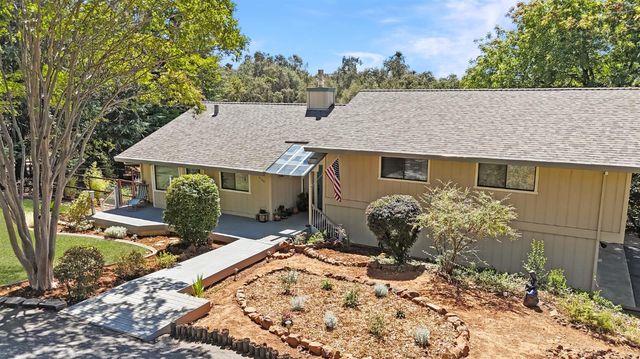 5186 Pondorex Rd, Auburn, CA 95602