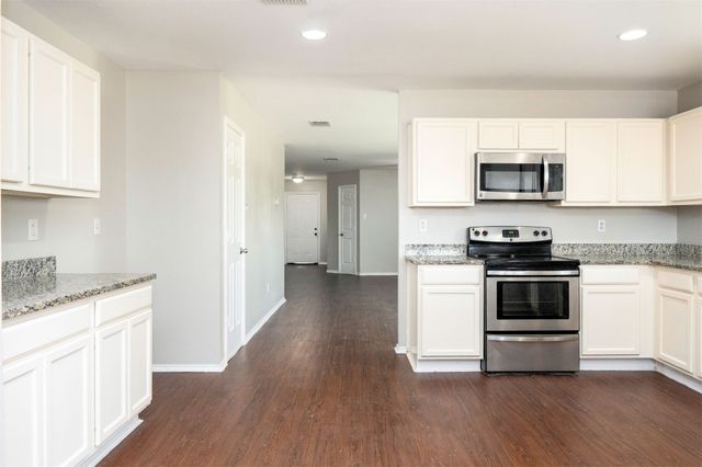 806 White Fields Way, Arlington, TX 76002
