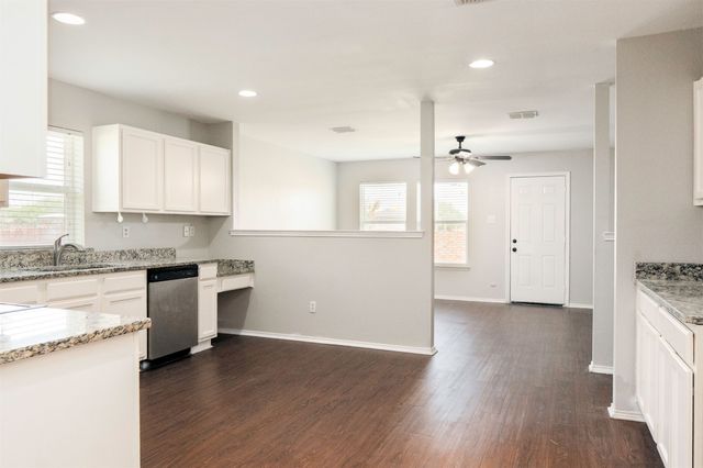 806 White Fields Way, Arlington, TX 76002