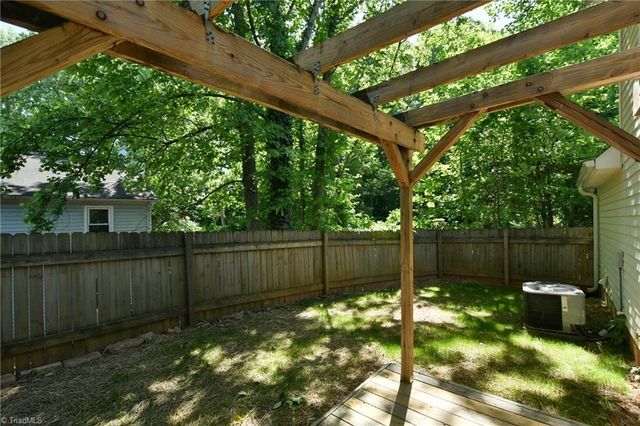 130 Sir Patricks Court, Clemmons, NC 27012