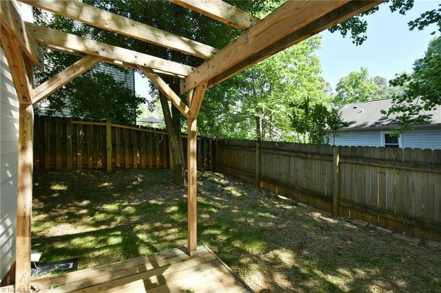 130 Sir Patricks Court, Clemmons, NC 27012