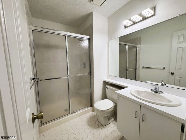 1 Lyon Ln 1, Franklin Twp., NJ 08823