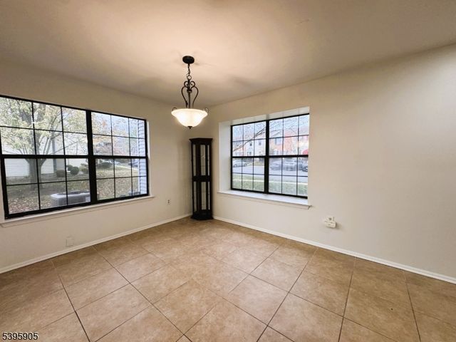 1 Lyon Ln 1, Franklin Twp., NJ 08823