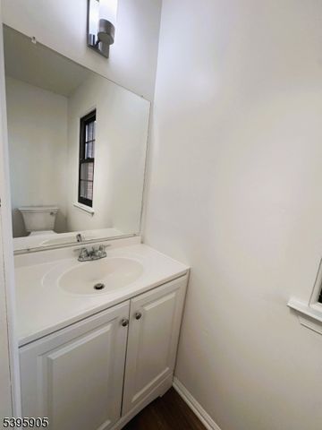 1 Lyon Ln 1, Franklin Twp., NJ 08823