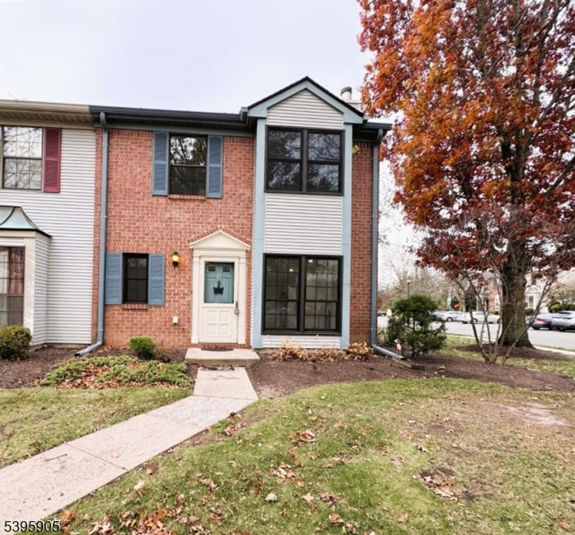 1 Lyon Ln 1, Franklin Twp., NJ 08823