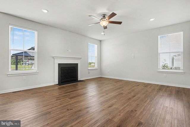 1165 MARIWILL DR, Quakertown, PA 18951
