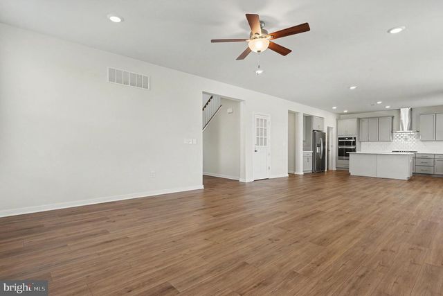 1165 MARIWILL DR, Quakertown, PA 18951
